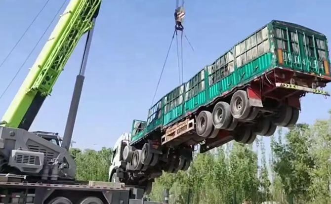 湛河区道路脱困救援案例